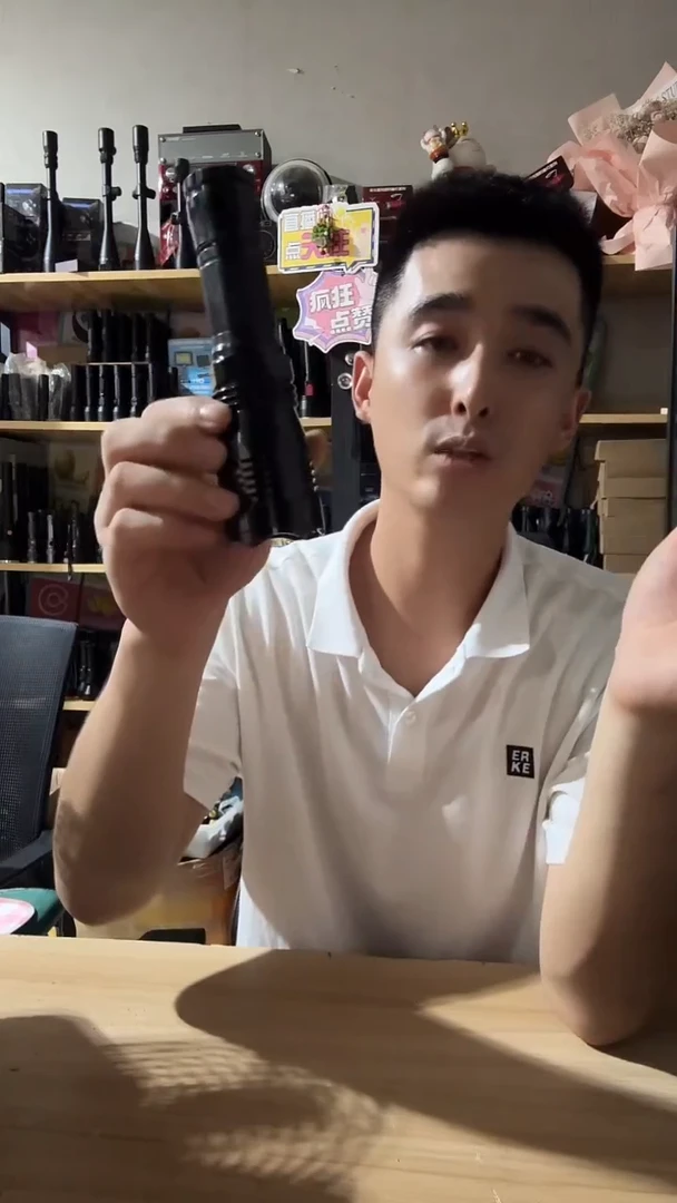 黑色合金手电无电池6.6