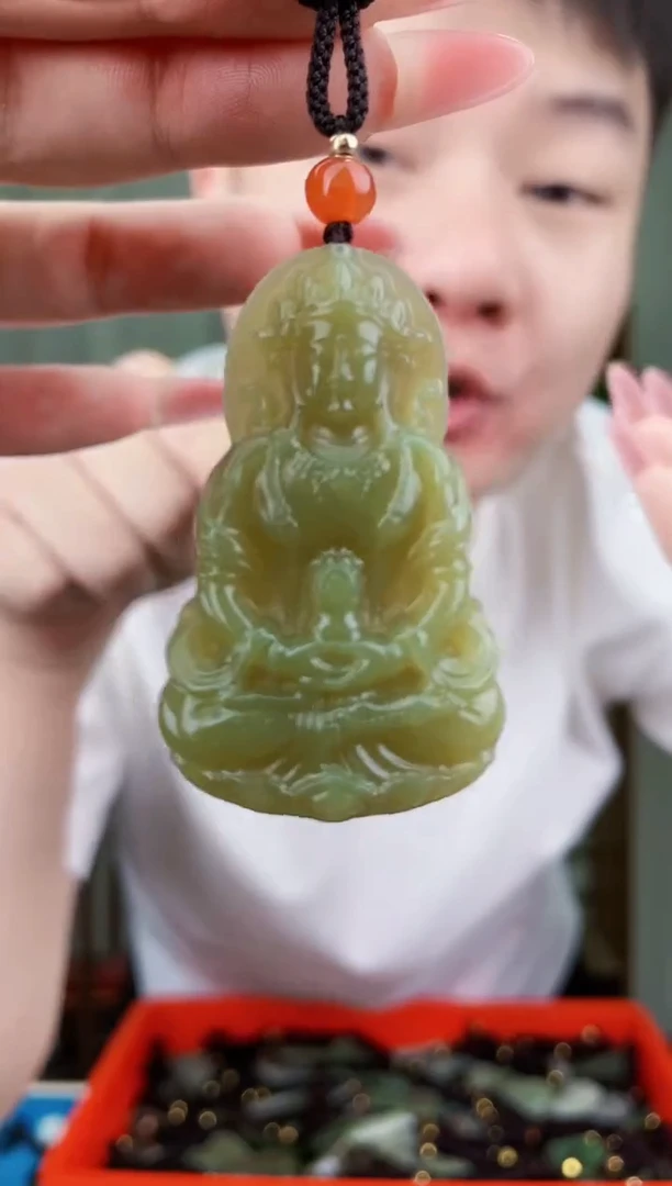 和田玉未镶嵌挂件拍一发一，多样性发货！