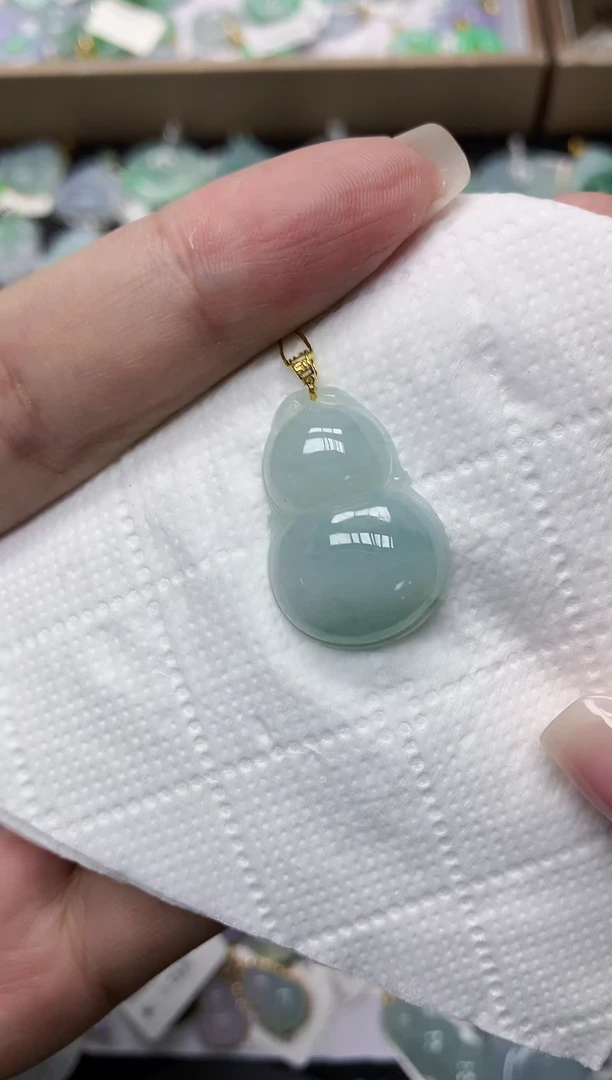 颈饰18K金镶嵌翡翠1111