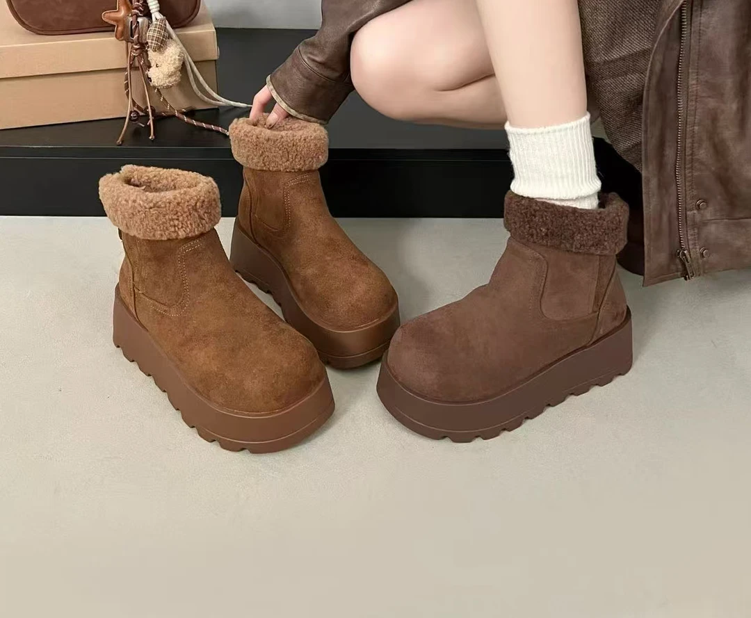 【华小姐】冬季新款时尚潮流圆头平底百搭雪地靴823-32