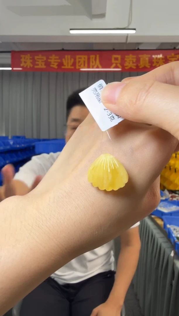 蜜蜡吊坠(不含链)未镶嵌俏色琥珀蜜蜡吊坠2-3克
