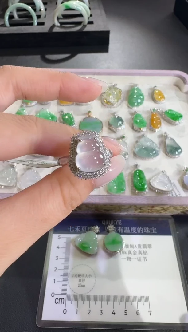 吊坠(不含链)18K金镶嵌翡翠【源头工厂】钻石镶嵌
