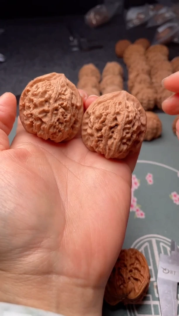 把件文玩核桃w37  牡丹 40尺