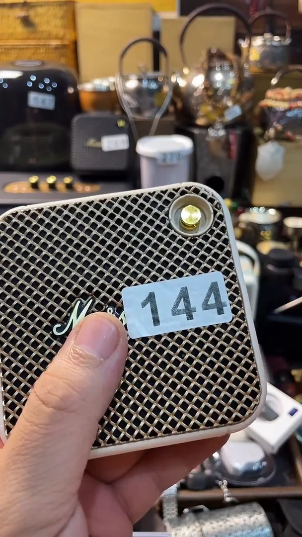 瓷片闪购商品 如图所示