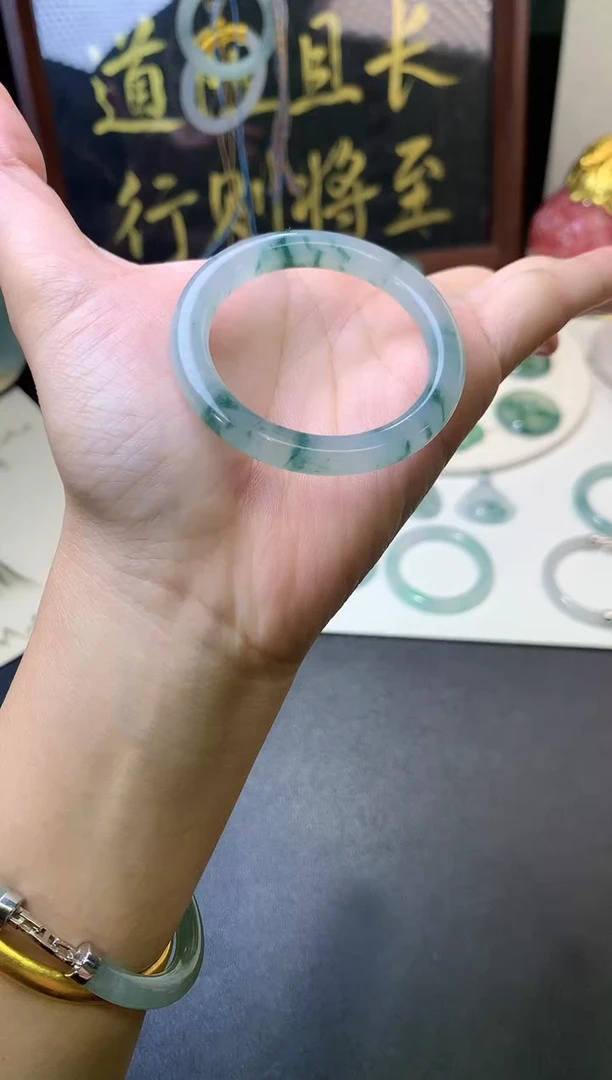 未镶嵌定制翡翠毛货