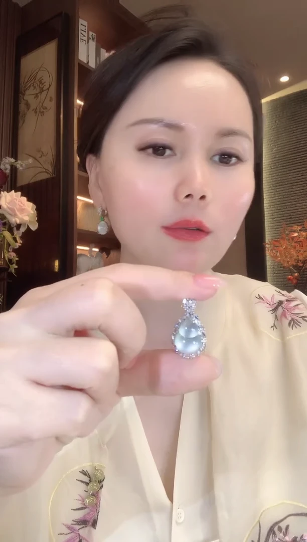 吊坠(不含链)18K金镶嵌翡翠D236