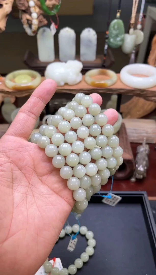 【闪购商品】和田玉手串未镶嵌卡12且末青白特价多样性发一