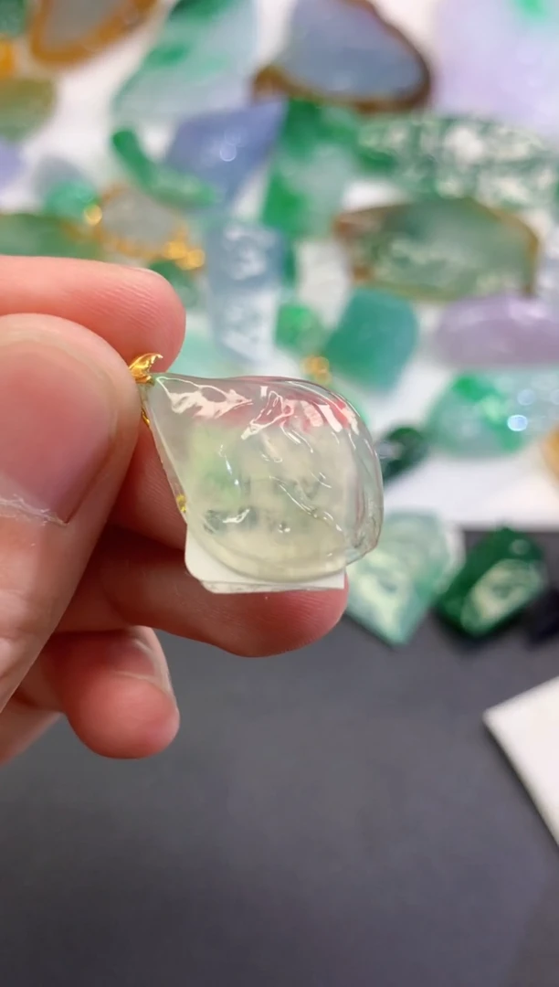 翡翠未镶嵌吊坠(不含链)176