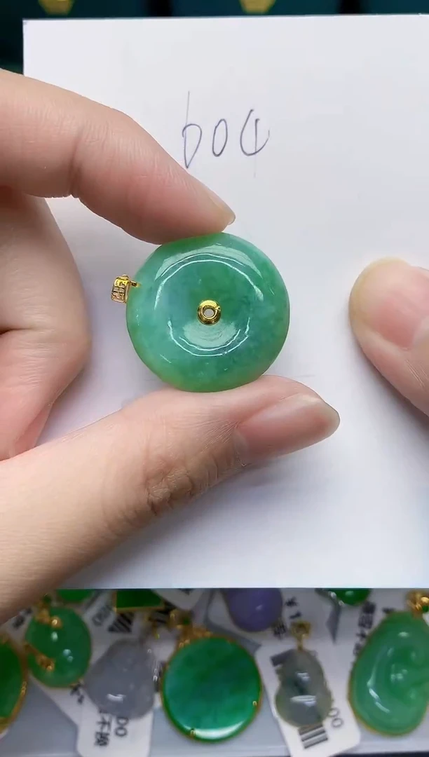 【闪购商品】翡翠颈饰18K金镶嵌000000000