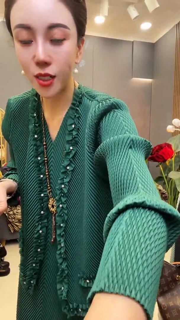 聚酯纤维（涤纶）绿色香风套