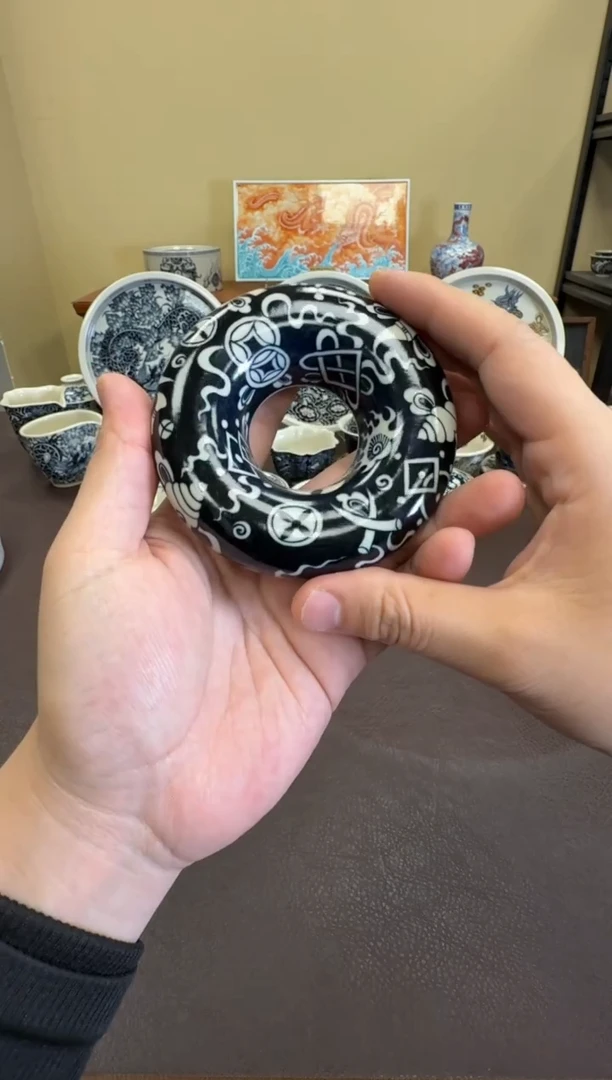 二号釉纯杂宝纹甜甜圈