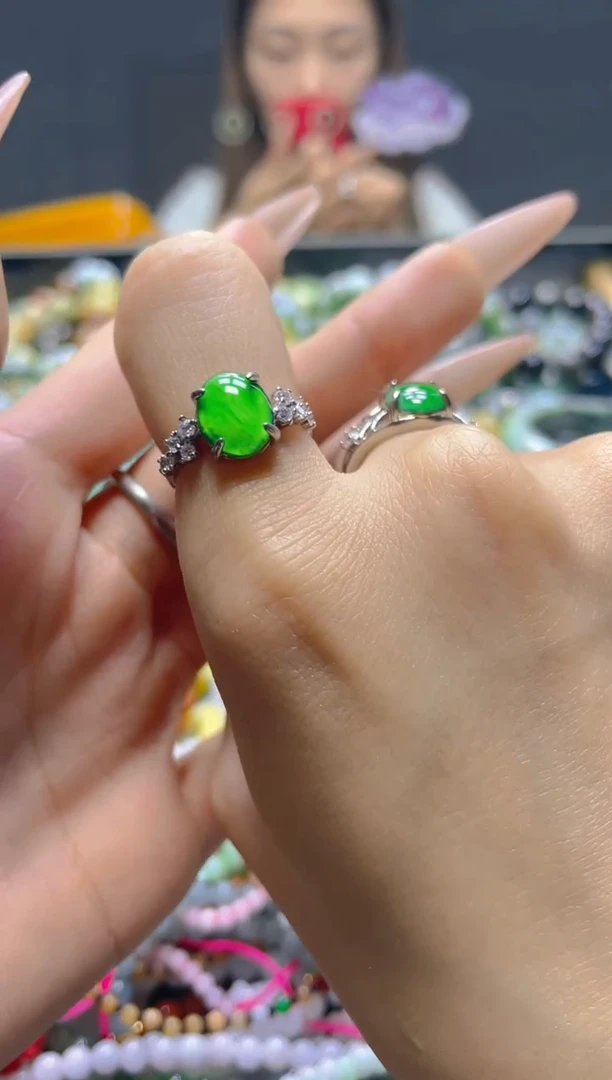 颈饰未镶嵌翡翠/B/翡翠A货，一件也是批发价