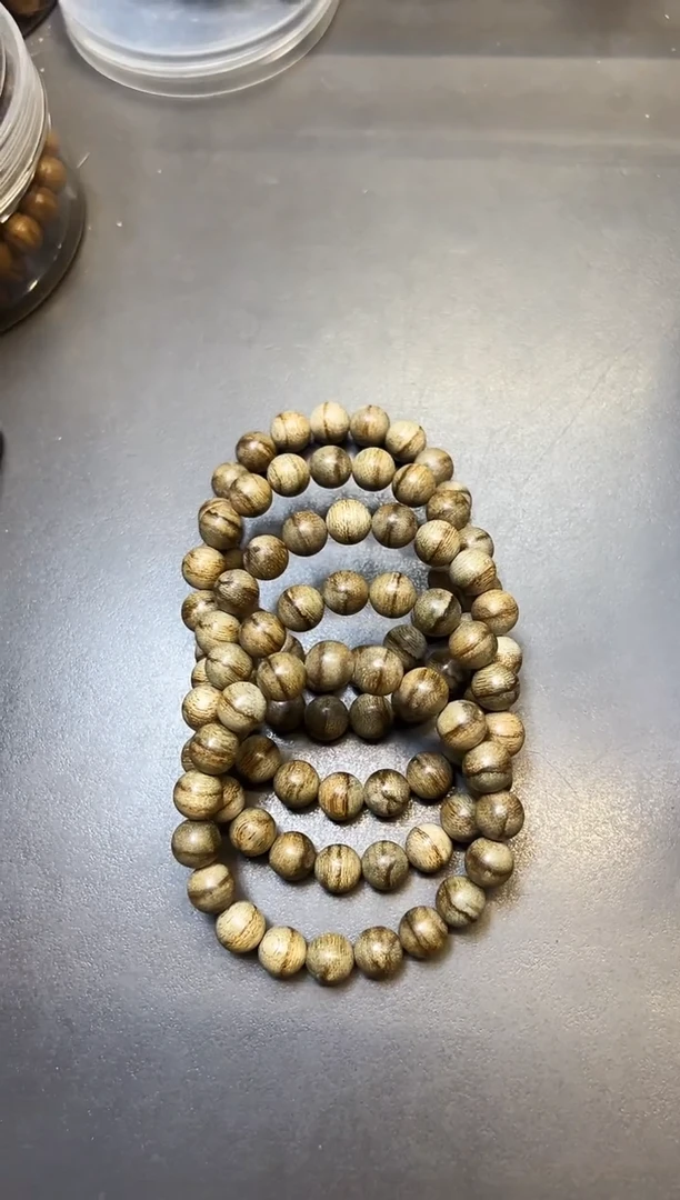 沉香手串1.1柬埔寨绿底花果香9克圆单多样性发货1条