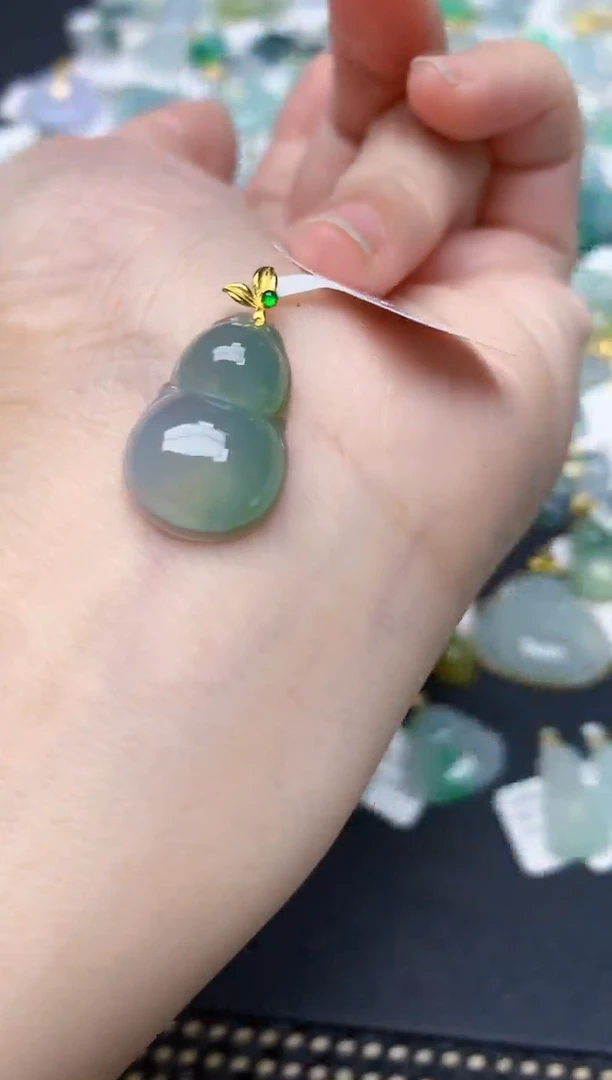 颈饰18K金镶嵌翡翠天然缅甸A货翡翠