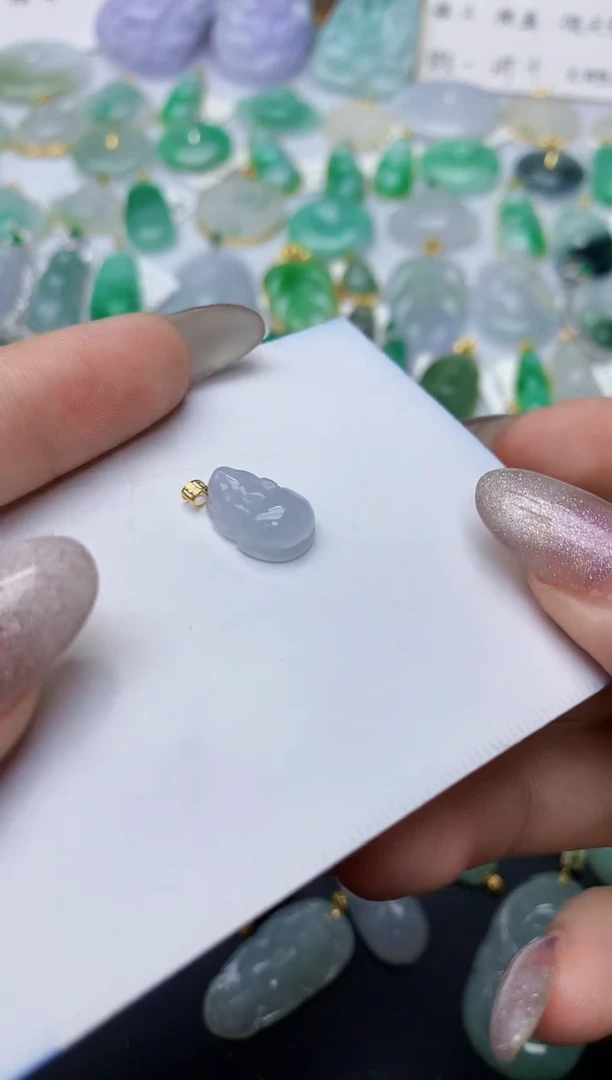 颈饰18K金镶嵌翡翠天然翡翠A货