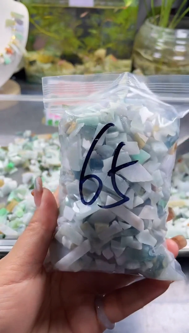 配石翡翠天然翡翠迷你500克65