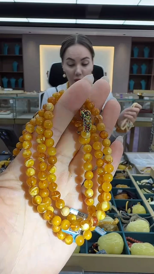 琥珀颈饰未镶嵌278秒拍号 假一罚三