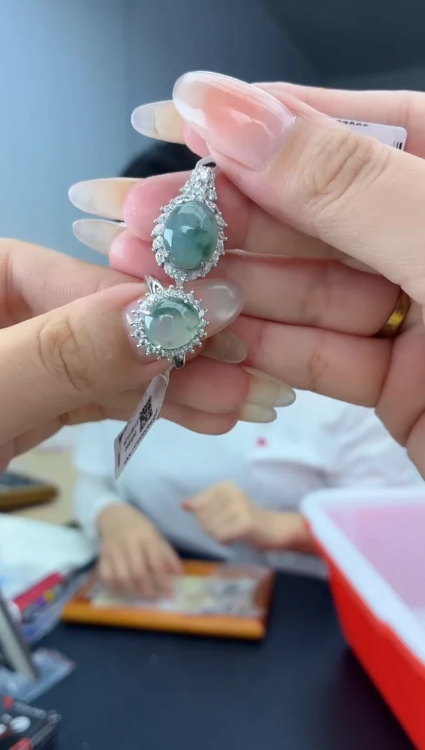 吊坠(不含链)银S925镶嵌翡翠11111111111