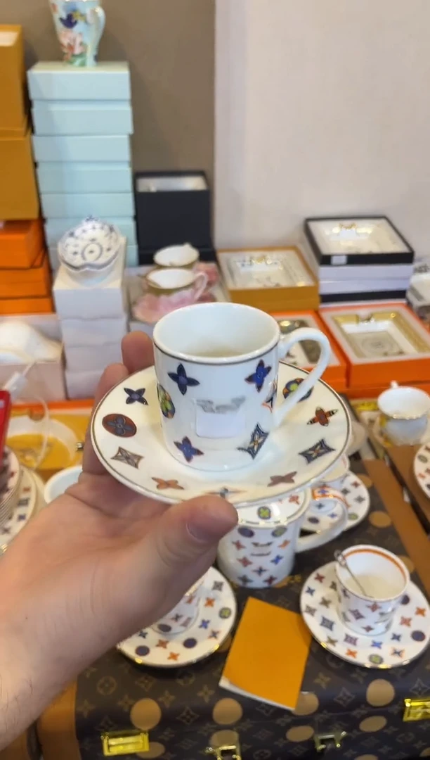 杯鸿辉家品牌瓷器，京东包邮！