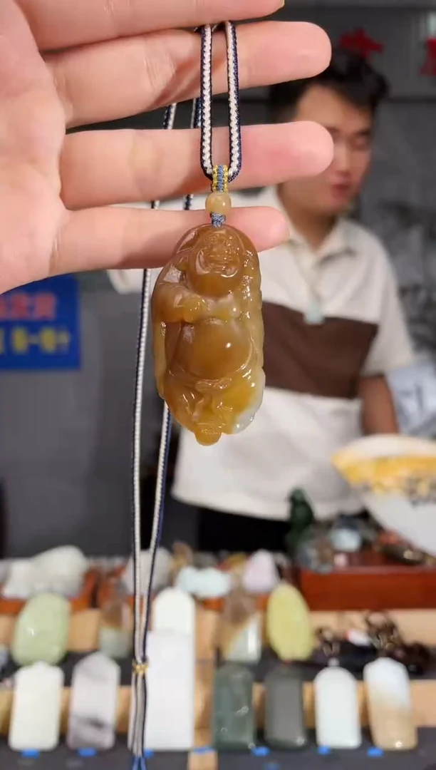 和田玉未镶嵌颈饰1