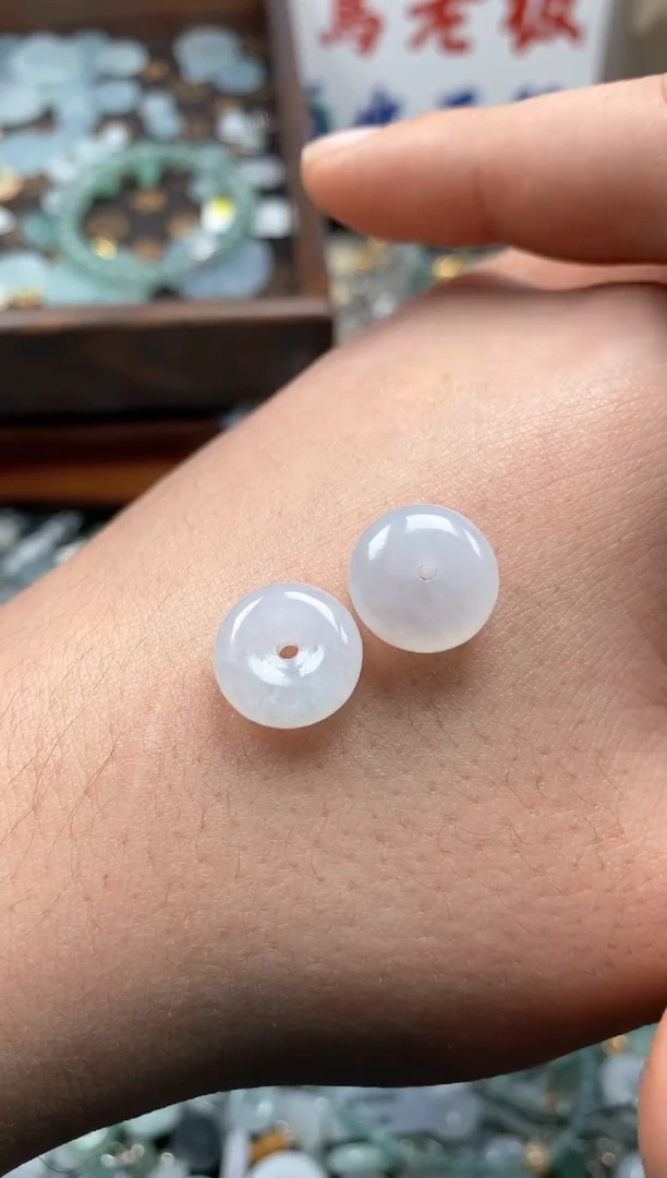 【闪购商品】翡翠颈饰未镶嵌哥哥