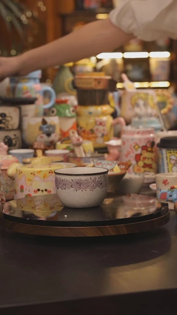景德镇釉下彩绘设计师款式陶瓷