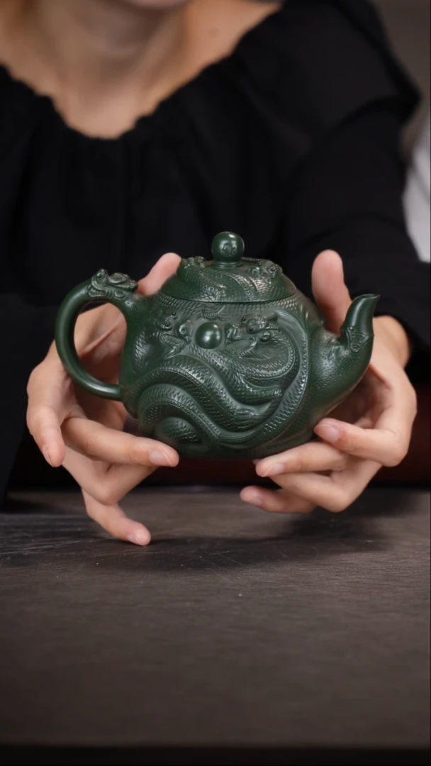 茶壶紫砂鲍宜明/绿泥/九龙壶/400c