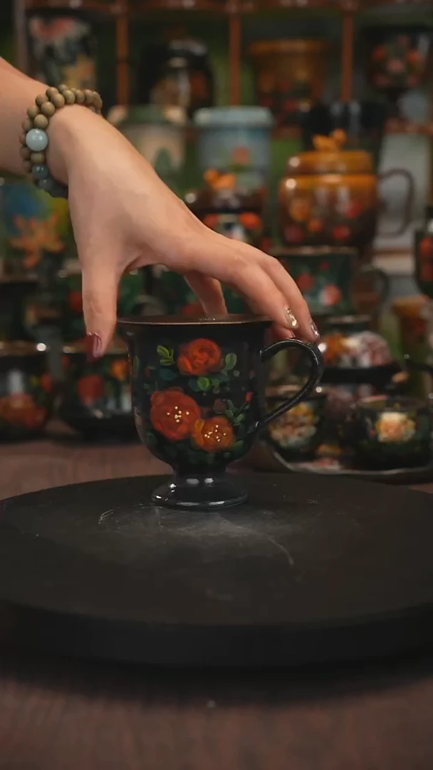 油画手绘釉下彩杯子1