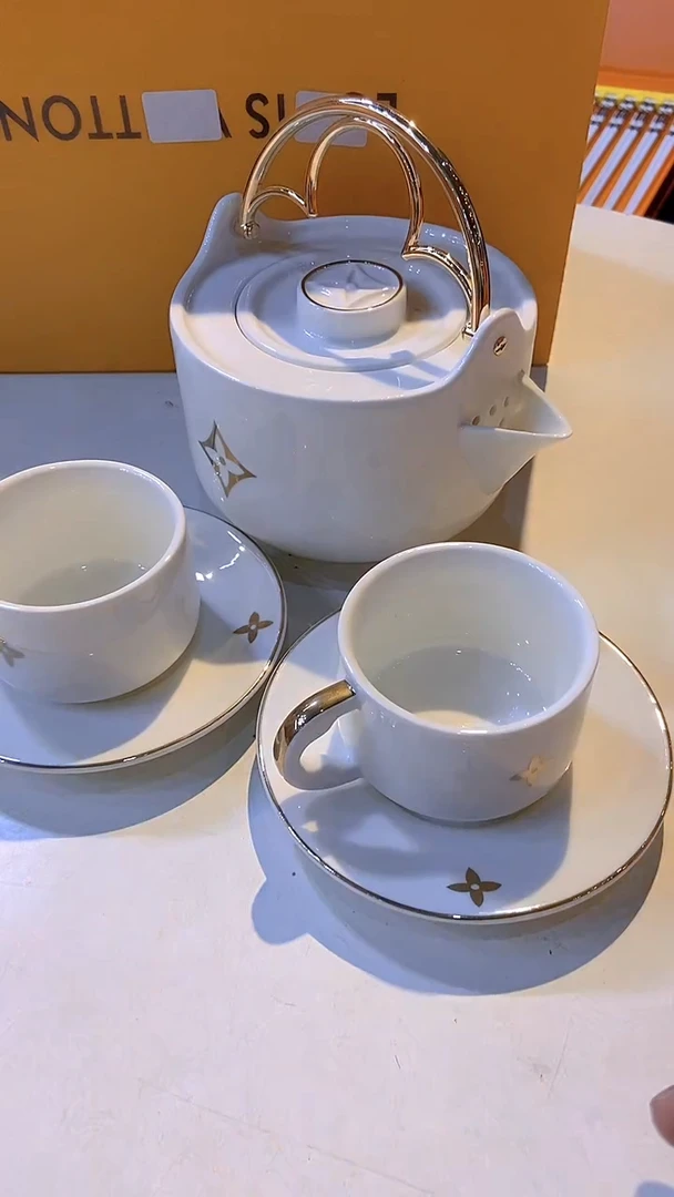 杯鸿辉家品牌瓷器，京东包邮！