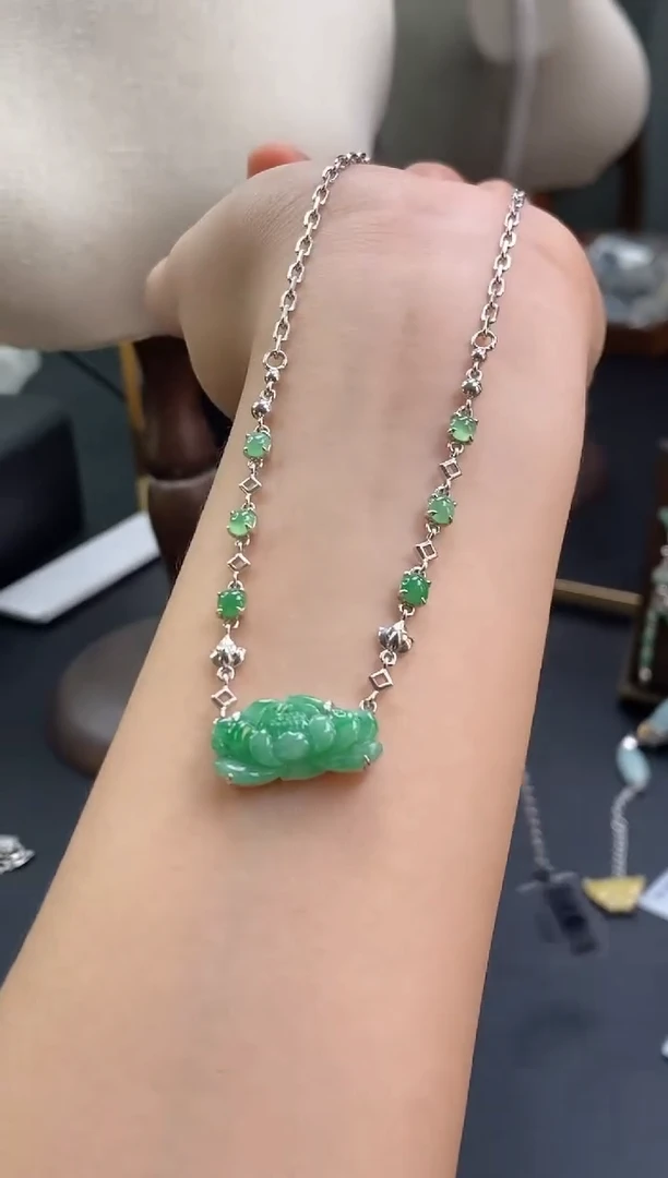 颈饰银S925镶嵌翡翠17925