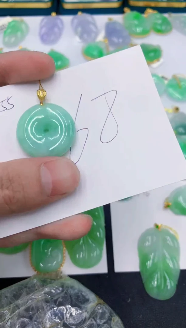 颈饰未镶嵌翡翠1111111