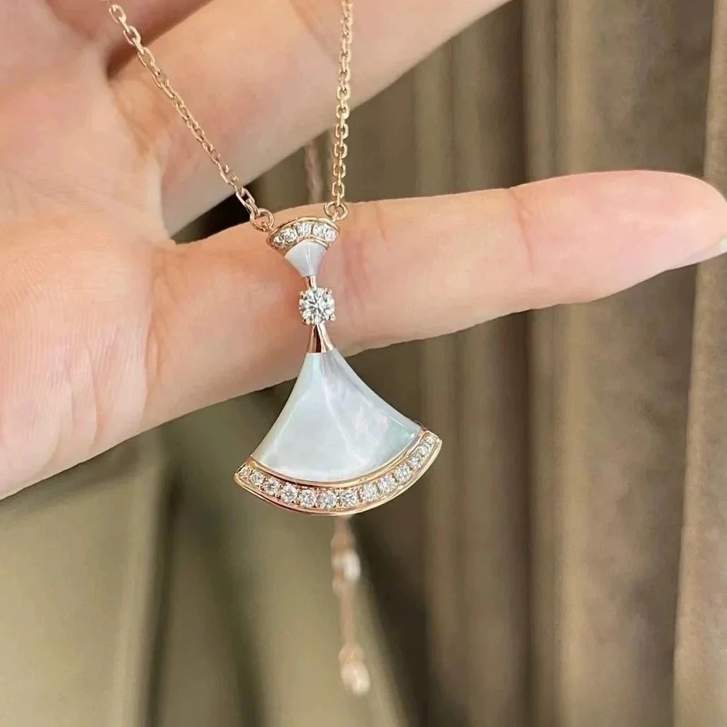 99新 BVLGARI/宝格丽 小花柳 扇子项链 白贝母镶钻中号18K玫瑰金