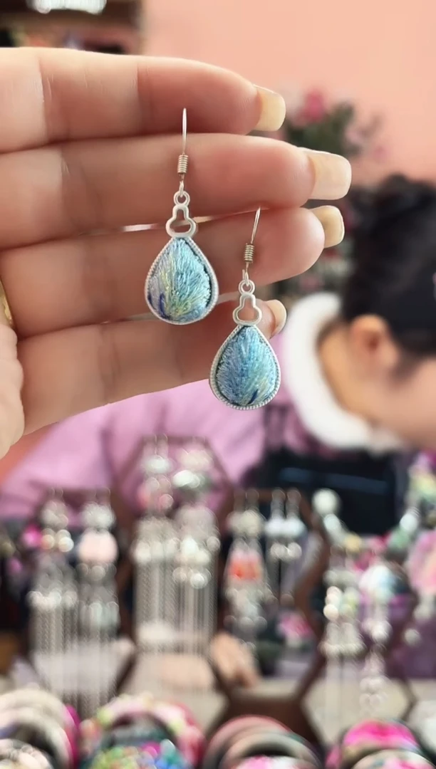 艺枝独绣手工饰品537