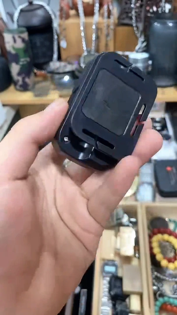 瓷片闪购商品  如图所示