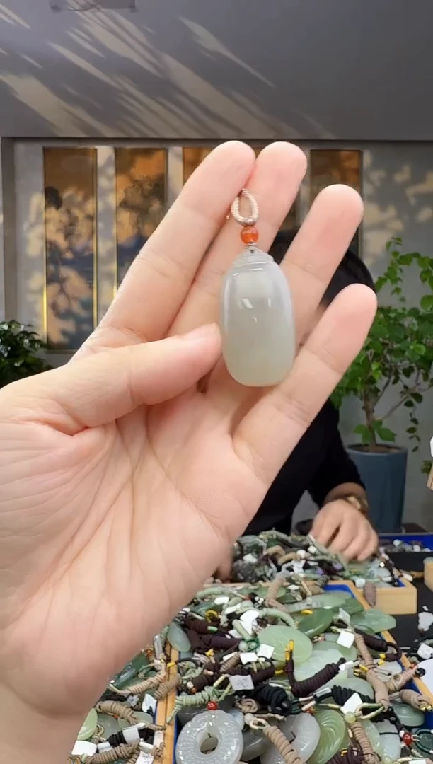 未镶嵌和田玉挂件拍一发一