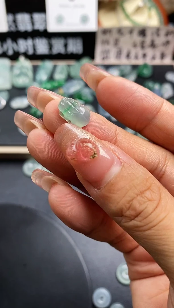 翡翠裸石貔貅199 定向 仅此而已