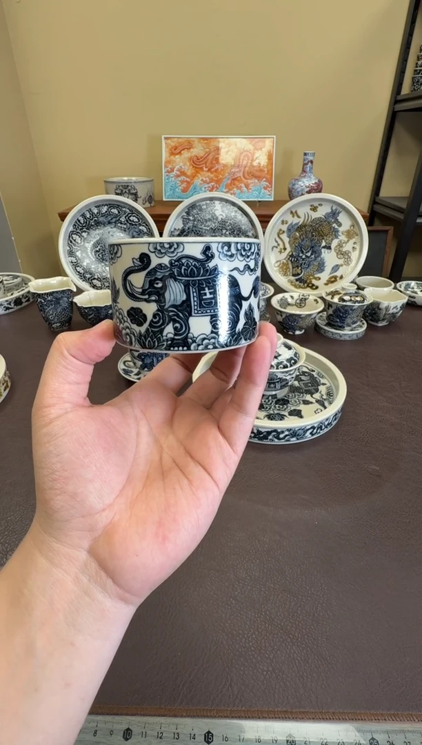 二号釉大象纹扳指杯