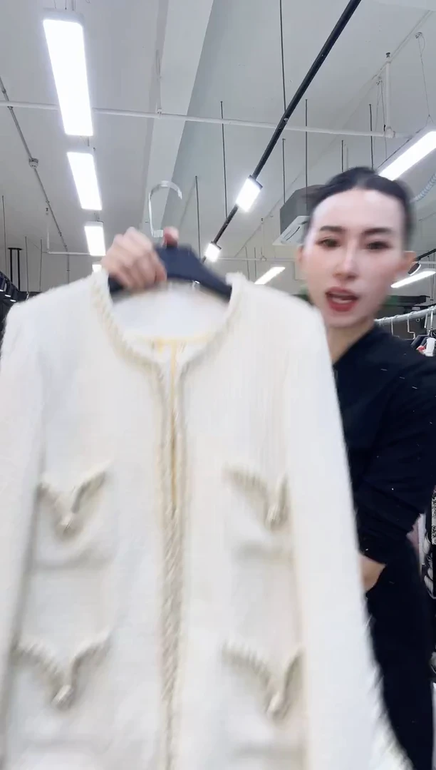 岚子闪购 2025年新款服装上衣 孤品清货 编号062