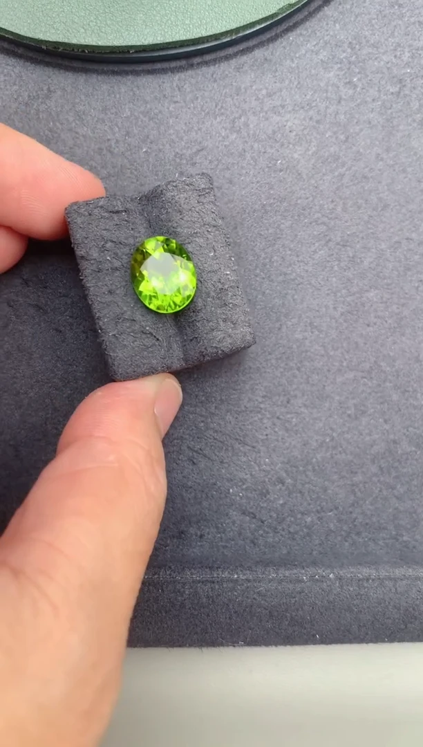 裸石未镶嵌橄榄石5.3ct橄榄石