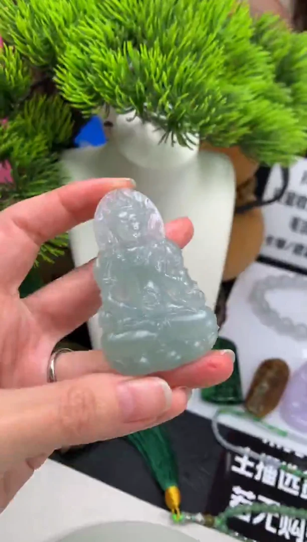 未镶嵌定制翡翠大*姐---125124