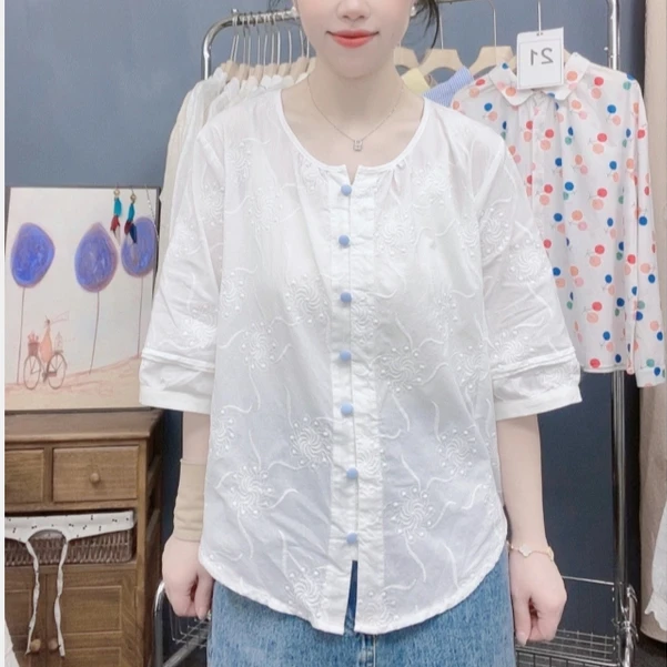 绣花夏季小众百搭圆领白色彩色包扣七分袖衬衫上衣设计感刺绣薄款
