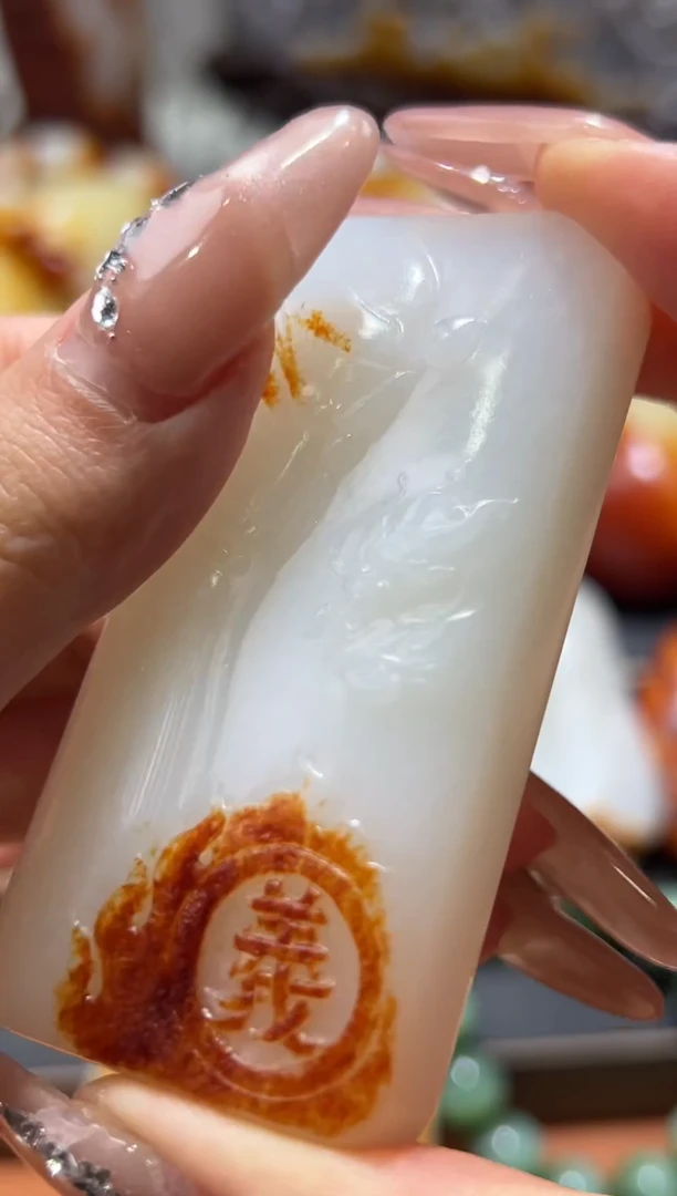 未镶嵌和田玉把件淡*和田玉