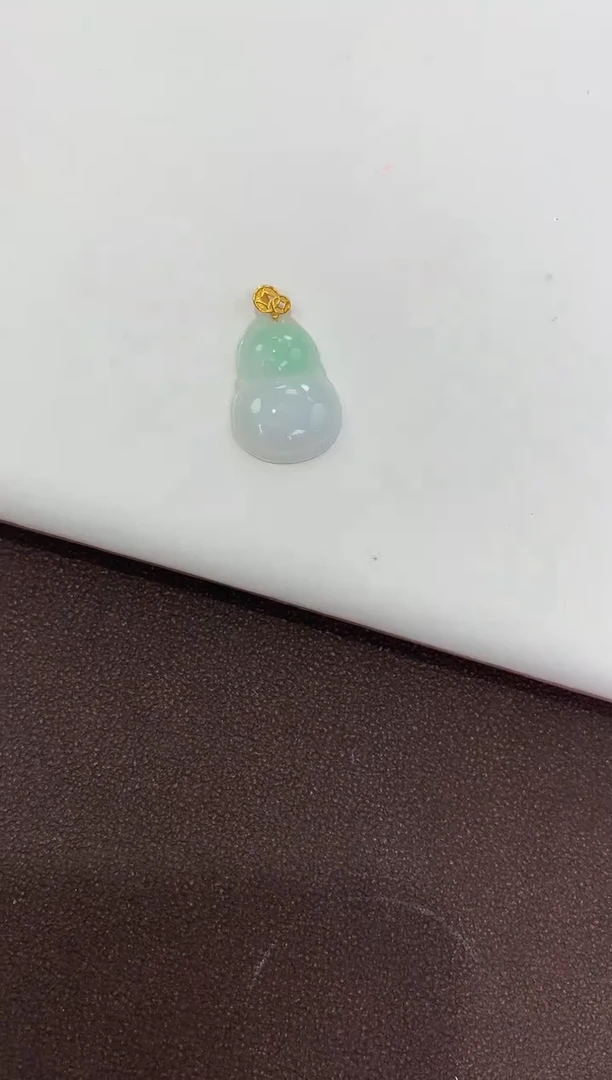 翡翠18K金镶嵌吊坠(赠链)天然缅甸A货翡翠