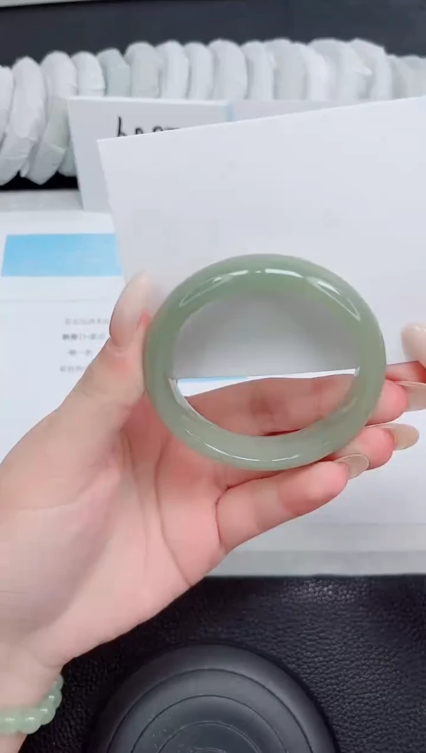 未镶嵌手镯石英质玉111-52.9