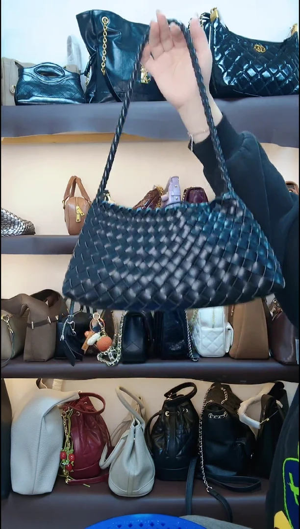 牛皮（革）手工牛皮编织包黑色