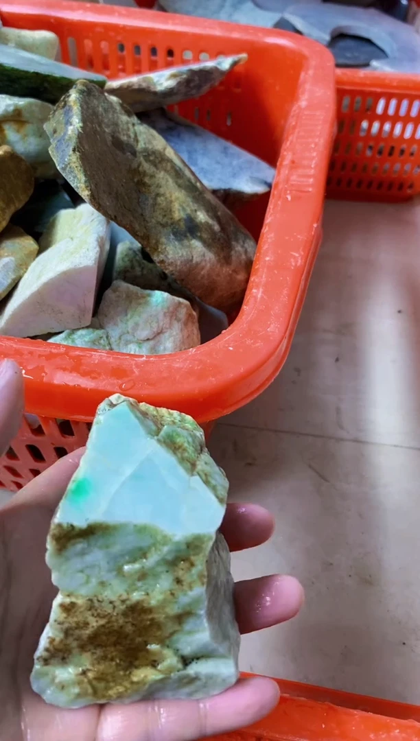 颈饰未镶嵌翡翠卫*天然翡翠104