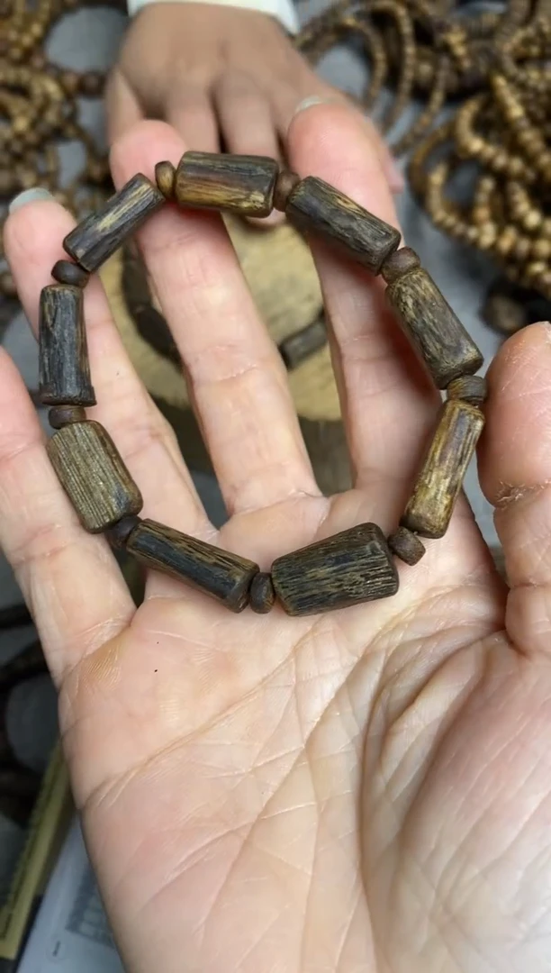 沉香手串树心油随时桶珠单圈手串10+多样性发一