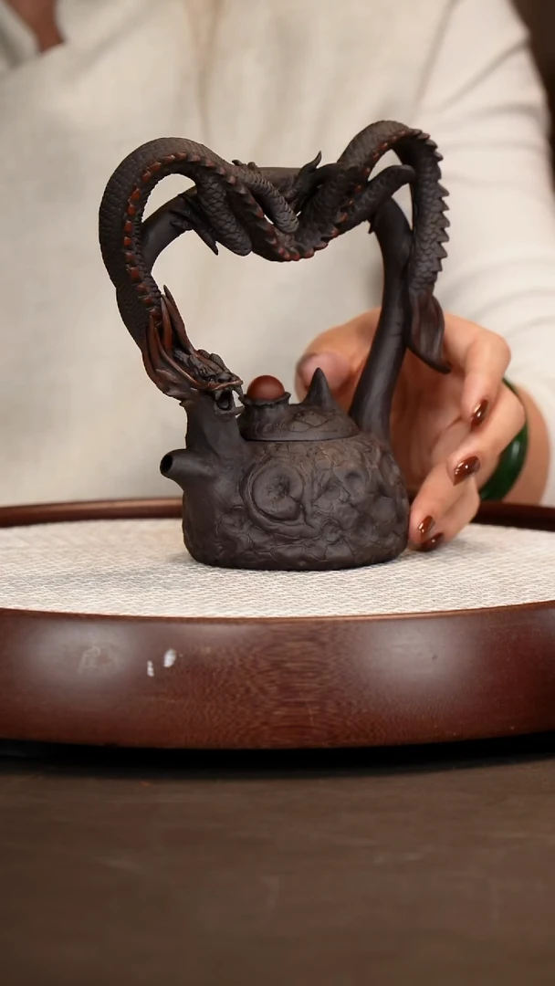 茶壶紫砂【葛岳纯】紫泥飞龙供春提梁   200CC