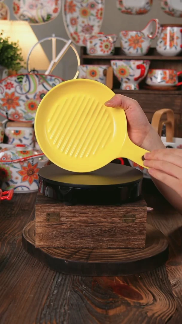 盘7寸粉色单柄烤碗