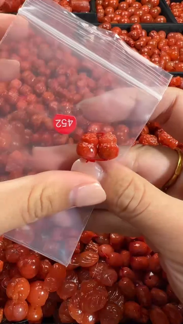 颈饰未镶嵌南红玛瑙1